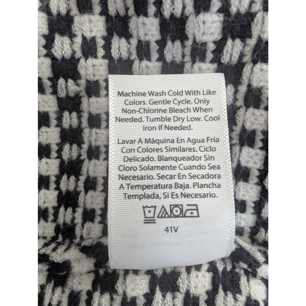 NWOT! FREE ASSEMBLY! BLACK & WHITE BLOCK STRIPED, POCKETED CARDIGAN SWEATER! XXL - Picture 12 of 14